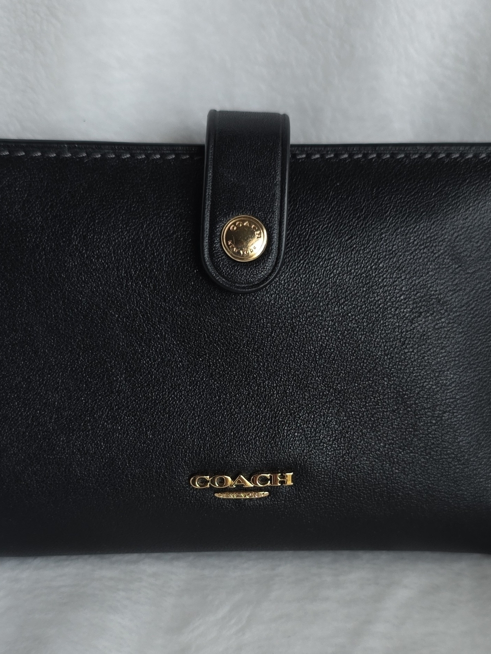 Coach Black Leather 2 - 1 Wallet w/detchable Card Holder